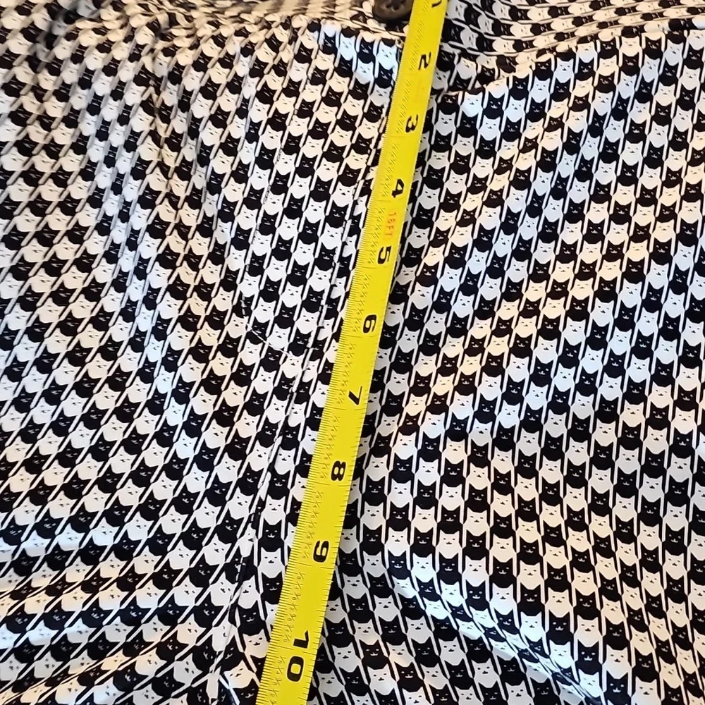 Betabrand Catstooth Dress Pant Yoga Pants L Short Petite NWOT Black White Cat - Picture 7 of 16